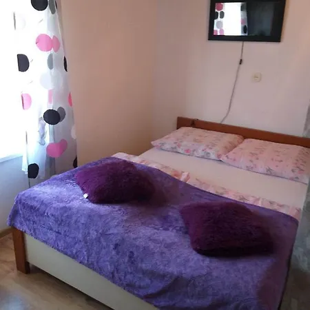 Kwatera prywatna Pokoje Na Tęczowej - U Bożeny Karwia